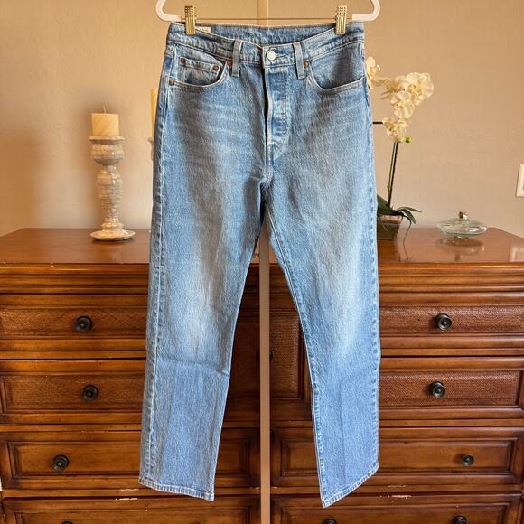 Levi’s Premium 501 Original Button Fly Jeans 28x30 Light Wash - Picture 2 of 11